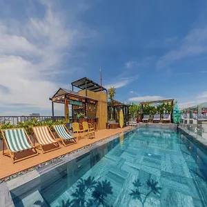 Seahorse Signature By Haviland *** Da Nang